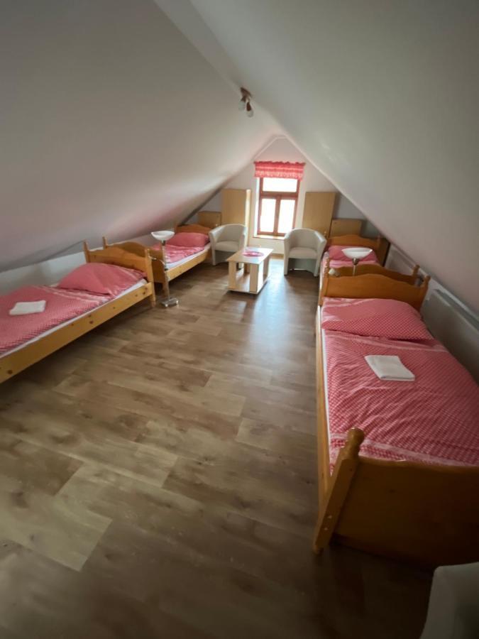 Sokoli Hnizdo Hotel Hlaska Exterior foto